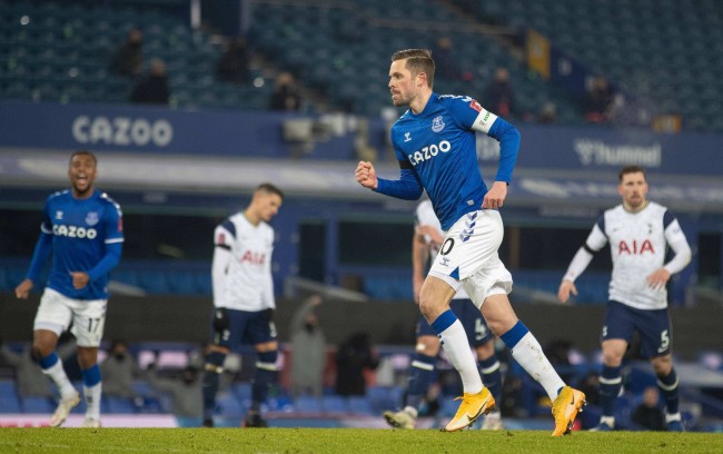 潮中提供了 潮中提供了