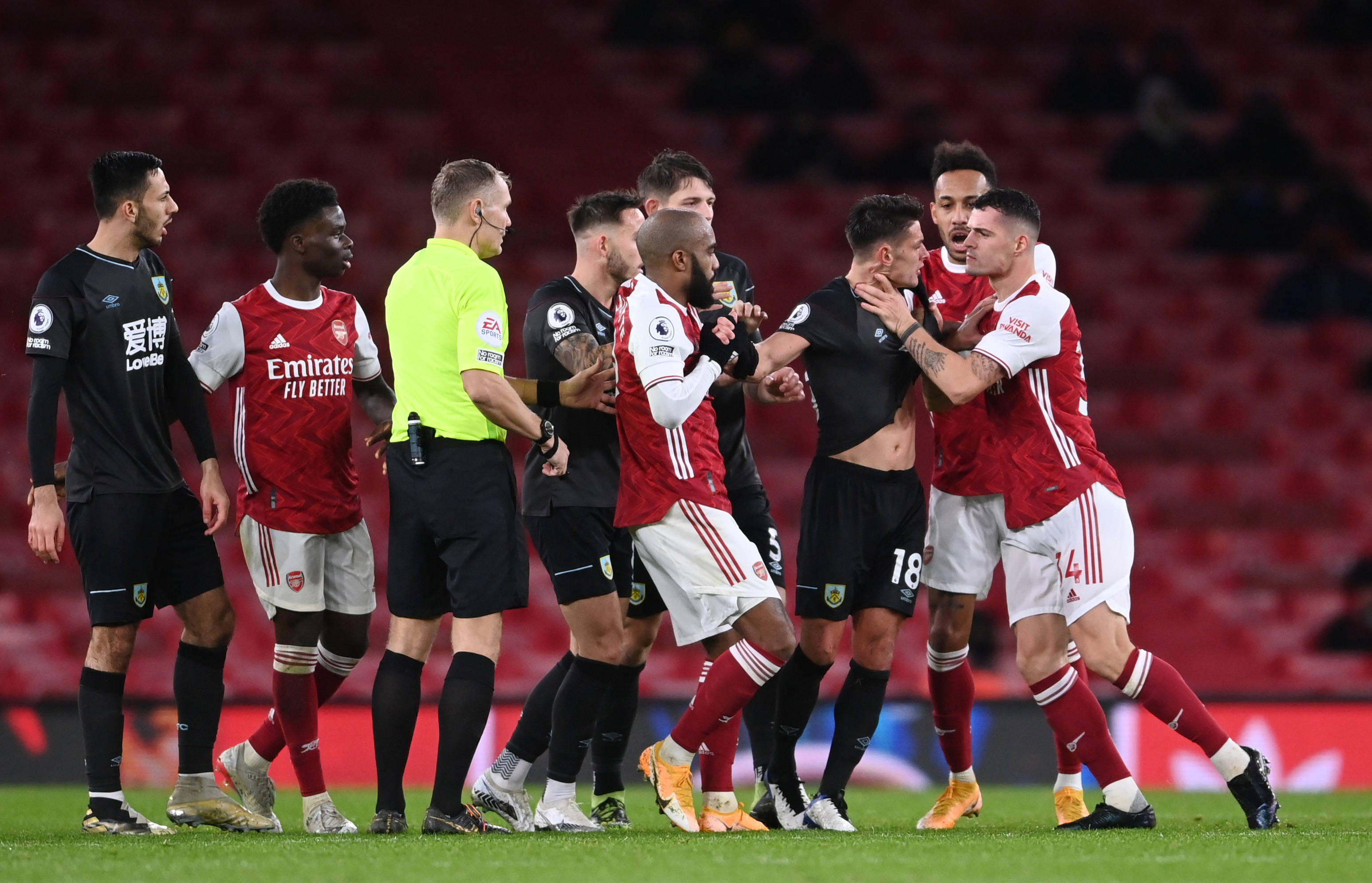 巨大的支持 巨大的支持