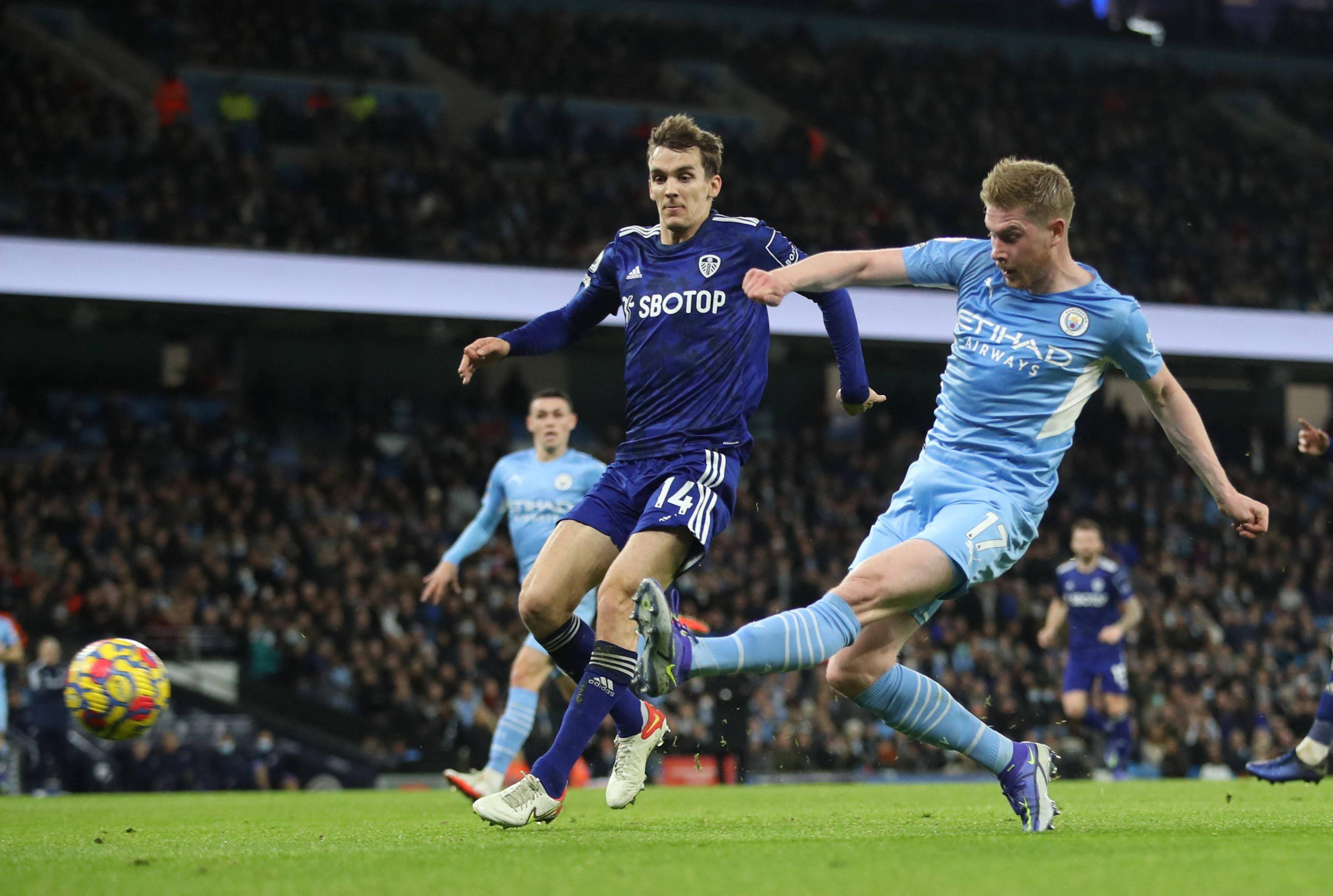 马丁内利：排名英超榜首真棒，不认为会有压力，我们需保持冷静（马丁内利：领跑英超很棒，不觉压力，仍需保持冷静）